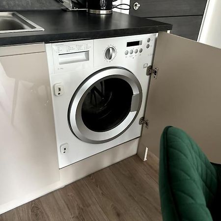 Luxury Oaks Suite, Free Private Parking, 2 Bed 2 Bathroom Apartment, Central Solihull Birmingham Bagian luar foto